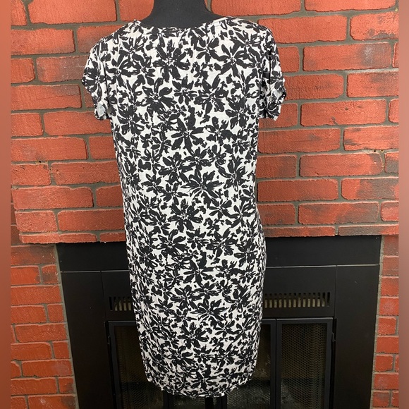 Nicole Miller New York Shortsleeved Scooped Neck Floral Black White Dress Size M - Picture 4 of 5
